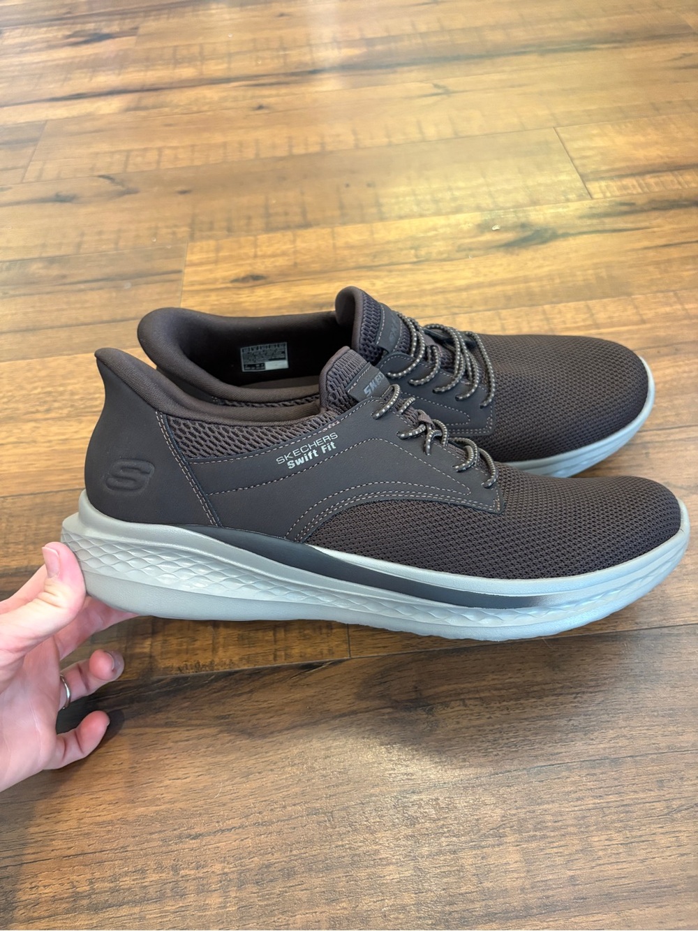 Skechers Men Hands-Free Swift Fit Lightweight Sneakers Brown Size 10